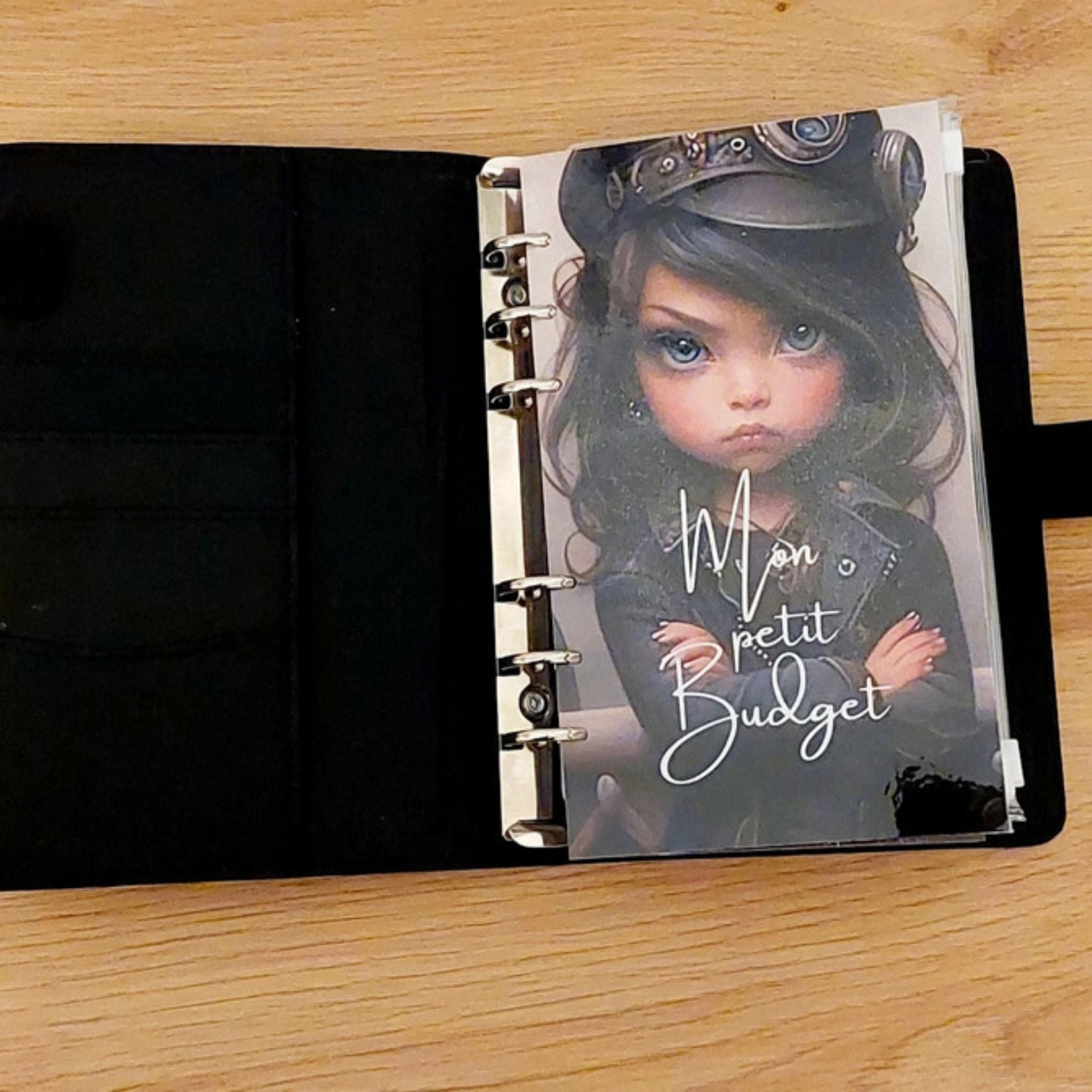 🎸 Classeur de Budget Complet "baby doll " – Noir Intense (A6) (Copie)