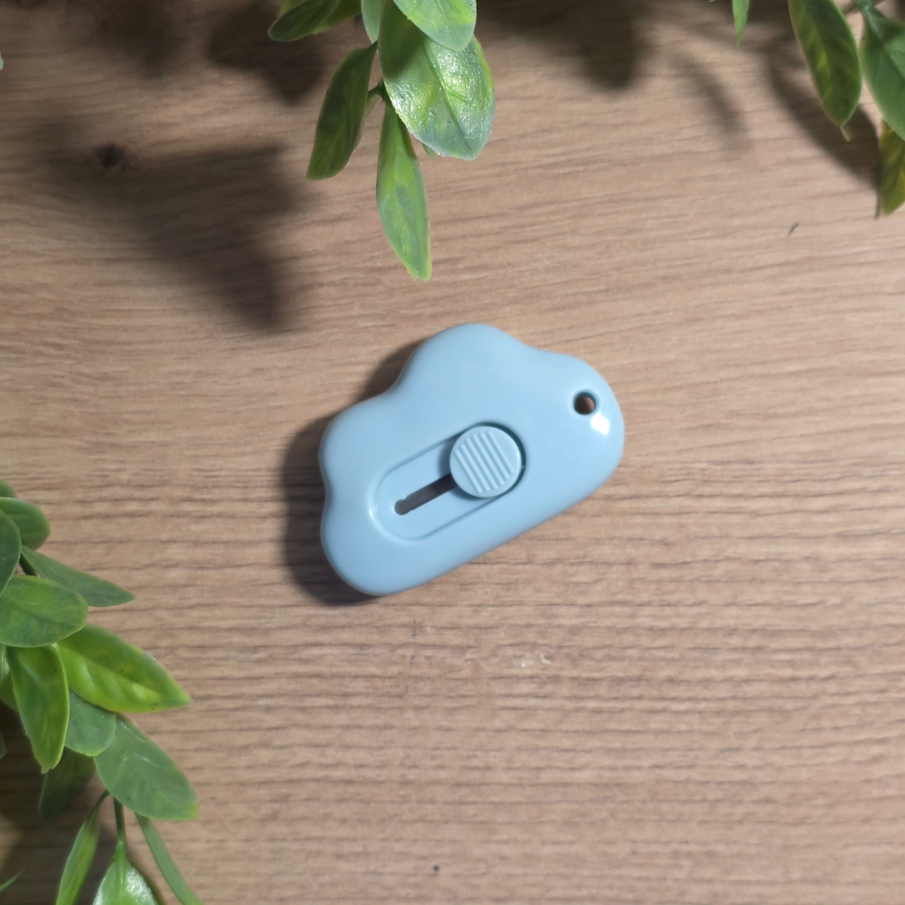 Mini cutter rétractable portable en forme de nuage